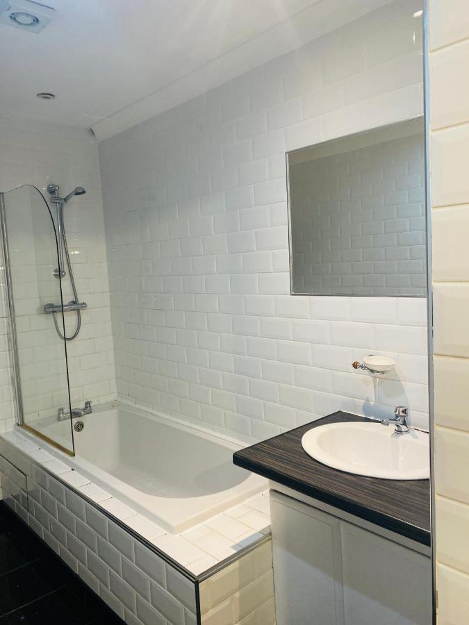 Alexandra Heights 2 Bedroom Apartment Manchester Exteriör bild
